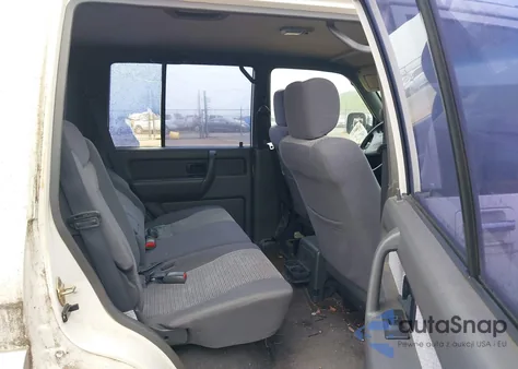 1998 Isuzu Trooper S z USA, uszkodzony, nr VIN JACDJ58X7W7903290